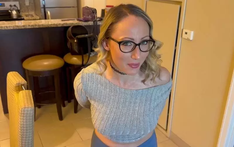 Crystal Clark – Friends Mom Wants My Big DICK Video Leaked